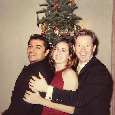 QA Photograph Polaroid 1980-90's 2 Guys A Girl And A Christmas Tree Smilar • $14.50