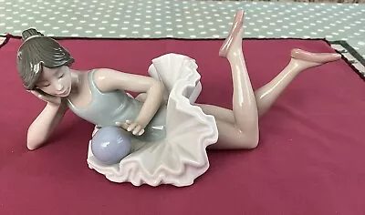 Nao By Lladro Ballerina Figurine # 1178 “Ballerina With Ball” Now Retired • £28