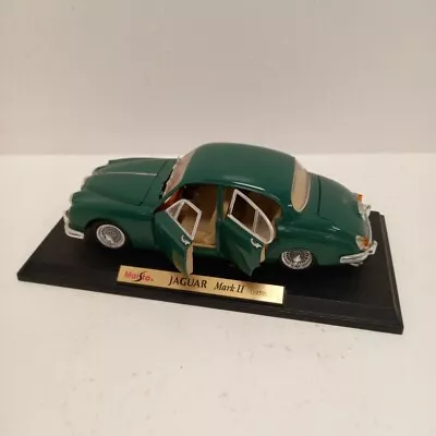 Jaguar Mark II 1959 Green Maisto Model RMF03-GB • £7.99