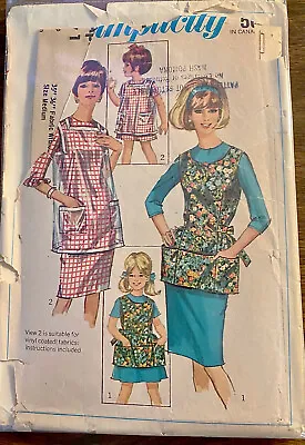 Vintage 1966 Simplicity 2 Style Full Apron Pattern #6809 Size 14-16 • $3.99