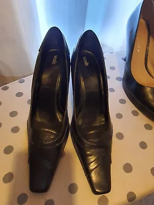 Ladies Wallis Court Shoes Black UK 7 Heel 3.5 Inch Kitten Style • £15