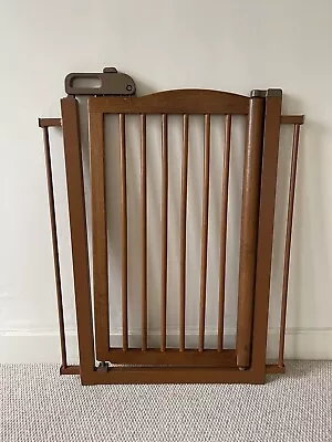Baby Safety Gate Pet Dog Barrier Stair Doorway Safe Secure Guard 66-68.5x82.5 Cm • £12.99