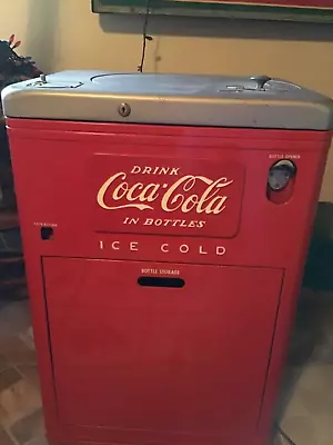 1950’s Vendo 23 Coke Machine Works Great • $2000