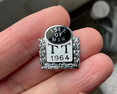 £9.99 • Buy Vintage Isle Of Man Of TT  1964 Pin Badge Motorcycle Racing IOM Superbike Davies