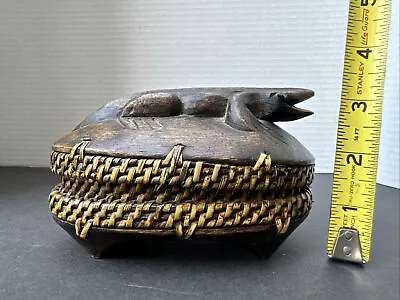 Hand Carved Lizard Trinket Box With Lid • $0.99