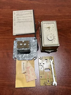 Honeywell Automatic Saver Thermostat T882A 1013 - Vintage Original In Box • $134.77