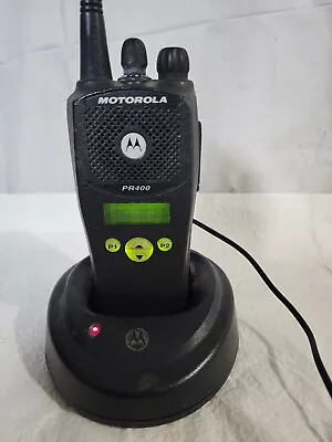 MOTOROLA PR400 UHF 438-470MHz AAH65RDF9AA3AN RADIO W/ CHARGER • $129.99