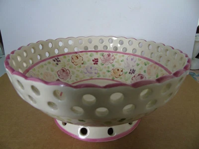 £9 • Buy Portuguese Vestal Hand Painted Floral Bowl No 885. Pierced Rim