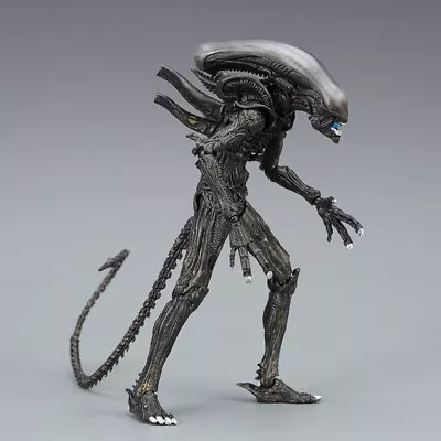 Anime Movie Alien Xenomorph SP-108 With Facehugger Action Model Figure Toy Gift • $49.49