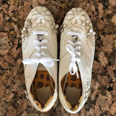 Anna Sui Smooth & Textured 3D White Leather Tennis Shoes Sneakers Flat 39/9 • $39.99
