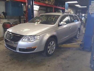 $94.99 • Buy Driver Headlight Halogen Hella Manufacturer Fits 06-09 PASSAT 160076