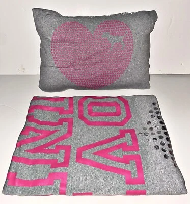 $250 • Buy Nwt Victoria's Secret Pink Cozy Pillow Mask & Stadium Blanket Fleece Travel Set