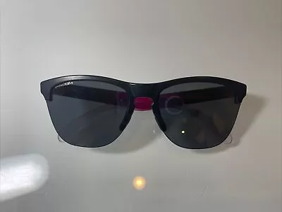 Oakley Frogskins Lite Matte Black/purple/white Sunglasses - OO9374-3263 • $80