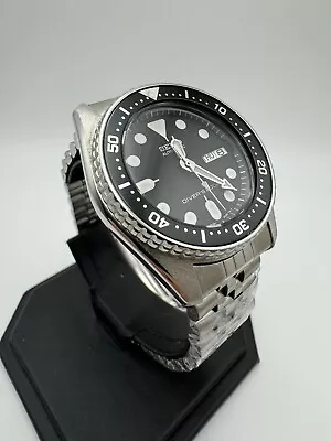 Seiko Prospex Men's Black Watch - SKX013K2 • $295