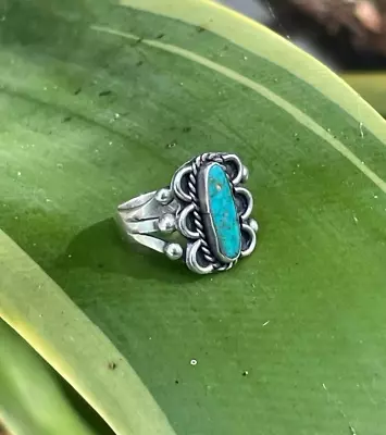 Bright Blue Turquoise Ring Sterling Native American Older Style Petal Bead Motif • $66