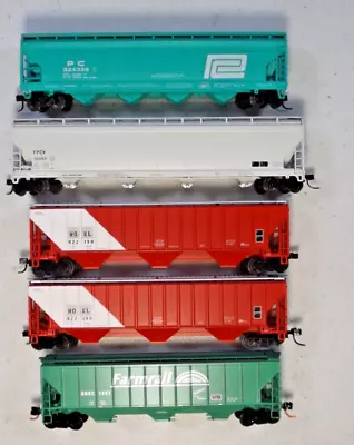 (5) N Scale Covered Hoppers (lot 1176) • $65