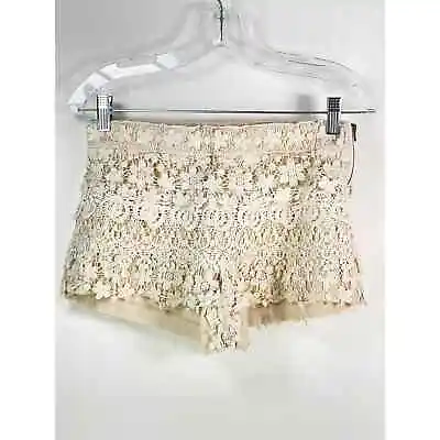 Zara Basic Cream Lace Short Shorts Size Medium Lacy Off White • $16.02