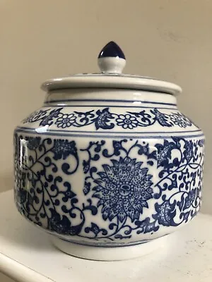 JaidWefj Vintage Hand Painted Blue & White Porcelain China Vase Ming Style • $75