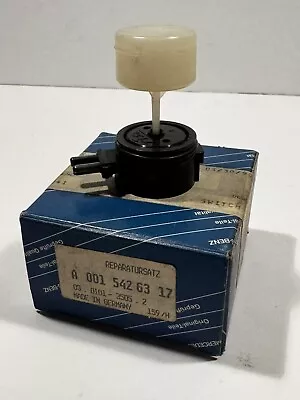 NOS BRAKE FLUID LEVEL SENSOR Mercedes R107 450SL 450SLC W108 250S SE 280S SE SEL • $84.50