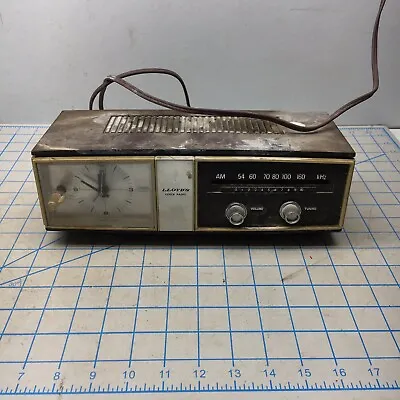 $11.52 • Buy Vintage Lloyds Clock Radio J702G-108A (B)
