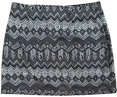 Athleta Fleece Lined Tribal Print Skirt Size Medium • $18.99