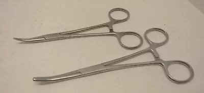 V. Mueller SU2735 And Unbranded SS Pakistan Curved Crile Forceps **Lot Of 2** • $12.95