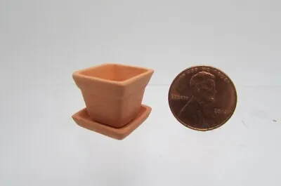Dollhouse Miniature Flower Pot With Tray In Terracotta • $3.95