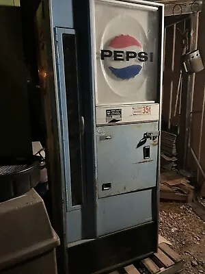 Vintage 1960s Pepsi Machine • $1000