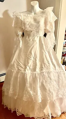 Vintage Southern Belle Wedding Dress Size S • $75