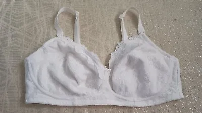 £9 • Buy Marks And Spencer Non-wired And Unpadded Nursing Bra, UK 36D, Good Condition 