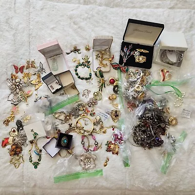 5lbs VINTAGE Jewelry Lot Insects Animals Floral Jade Jelly Belly Cabochon Avon • $53