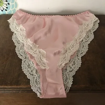 Vintage Victoria's Secret Flutter Panties 90s Gold Label Pink High Waist Sz S • $29.99