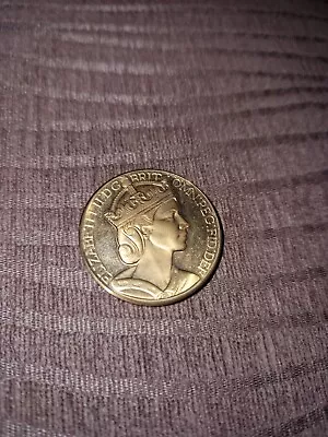 Queen Elizabeth II Commemorative Coin/medalion 1953 2nd June • £6.30