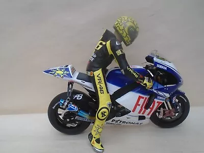 MINICHAMPS 1/12  Yamaha YZR With VALENTINO ROSSI Figure   AWESOME AUCTION LOT • £53