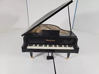 Wonderland Mini Black Baby Grand Playing Piano PEANUTS 50TH ANNIVERSARY Thm Song • $52.99