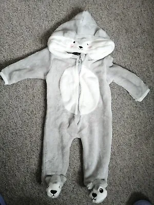 Baby Costume • £3