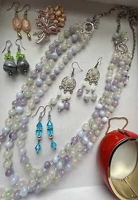 Vintage  Lot Of Costume Jewelry Necklace  Bracelets Earrings Wear • $19