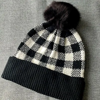 NWT Vera Bradley COZY HAT BEANIE W/POM Limited  PEARL BUFFALO CHECK Womens OS • $17.91