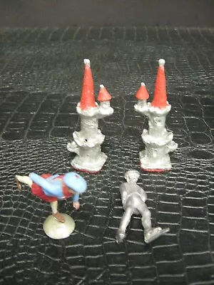 LOT OF VINTAGE LEAD FIGURES LEAD ICE SKATER CASTLE LOT • $6.77