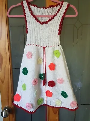 £5 • Buy Very Cute Age 5-6 Hand Knit Crochet Dress White
