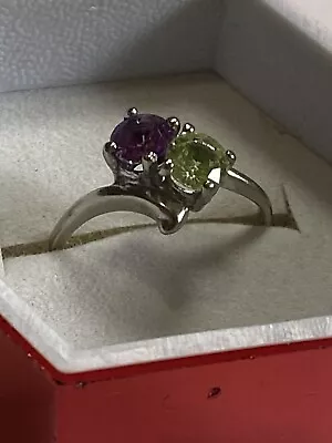 Vintage 10K White Gold Peridot And Amethyst Ring In A Size 6.5 • $249.99