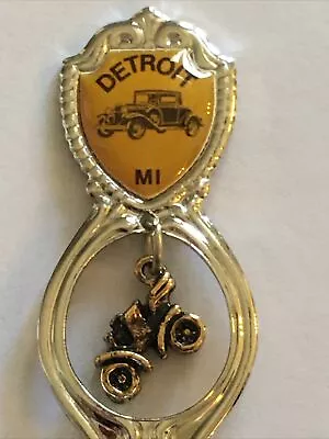 Vintage Souvenir Spoon US Collectible Detroit Michigan Water Wonderland Old Car • $3.99