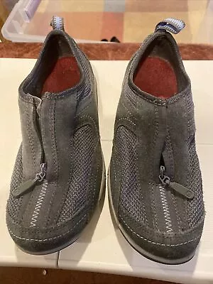 Merrell Women's Size 5 J148707C Suede Grey Zip Up Shoes • $6