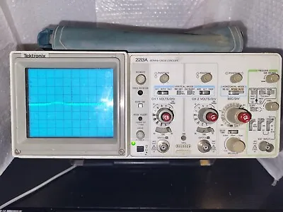 Tektronix 2213 60MHz Dual Trace Analog Oscilloscope • $149.95