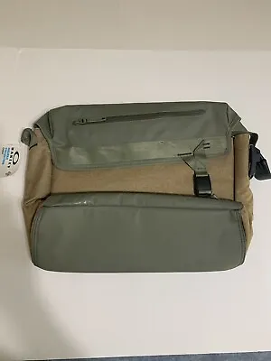 Rare Oakley Halifax Courier Laptop Messenger Bag Brand New Cool Oakley Bag • $100