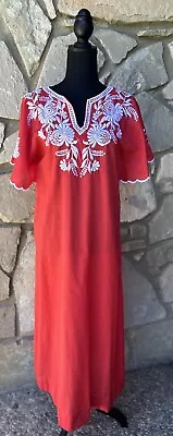 Vintage Mexican Tesoros House Dress S M Red White Floral Embroidered Manilla • $38.99