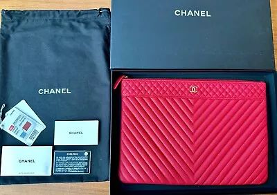 CHANEL Chevron Classic Quilted Leather Clutch Bag • $1750