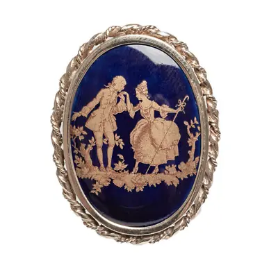 9ct Gold & Limoges Porcelain Vintage Brooch With Romantic Couple Scene • £144.99