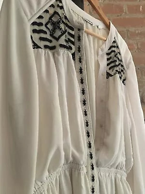 Country Road Ivory Dress With Black Embroidery Size 12 • $9.99