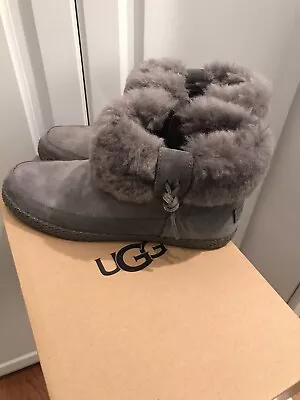 UGG Women’s Elowen Bootie Size 11 • $39.99